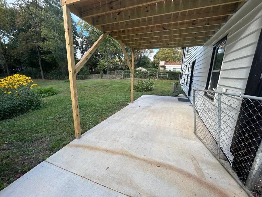 Comfy Lower Lvl Apt With Jetted Tub Near Uptown And Unc Charlotte Eksteriør bilde