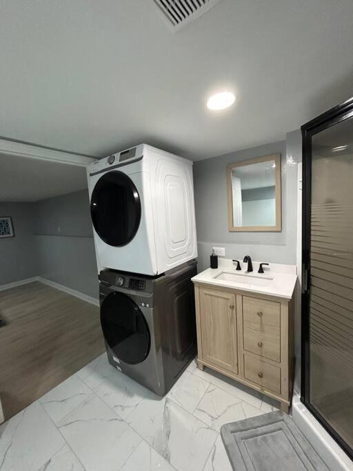 Comfy Lower Lvl Apt With Jetted Tub Near Uptown And Unc Charlotte Eksteriør bilde