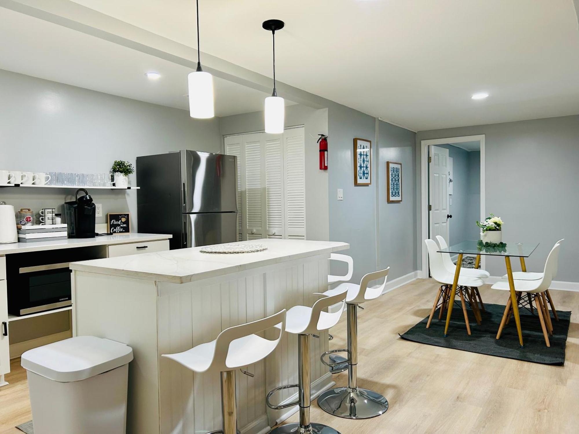 Comfy Lower Lvl Apt With Jetted Tub Near Uptown And Unc Charlotte Eksteriør bilde