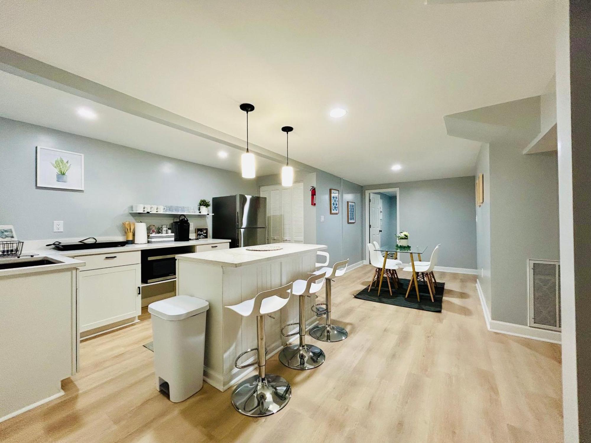 Comfy Lower Lvl Apt With Jetted Tub Near Uptown And Unc Charlotte Eksteriør bilde