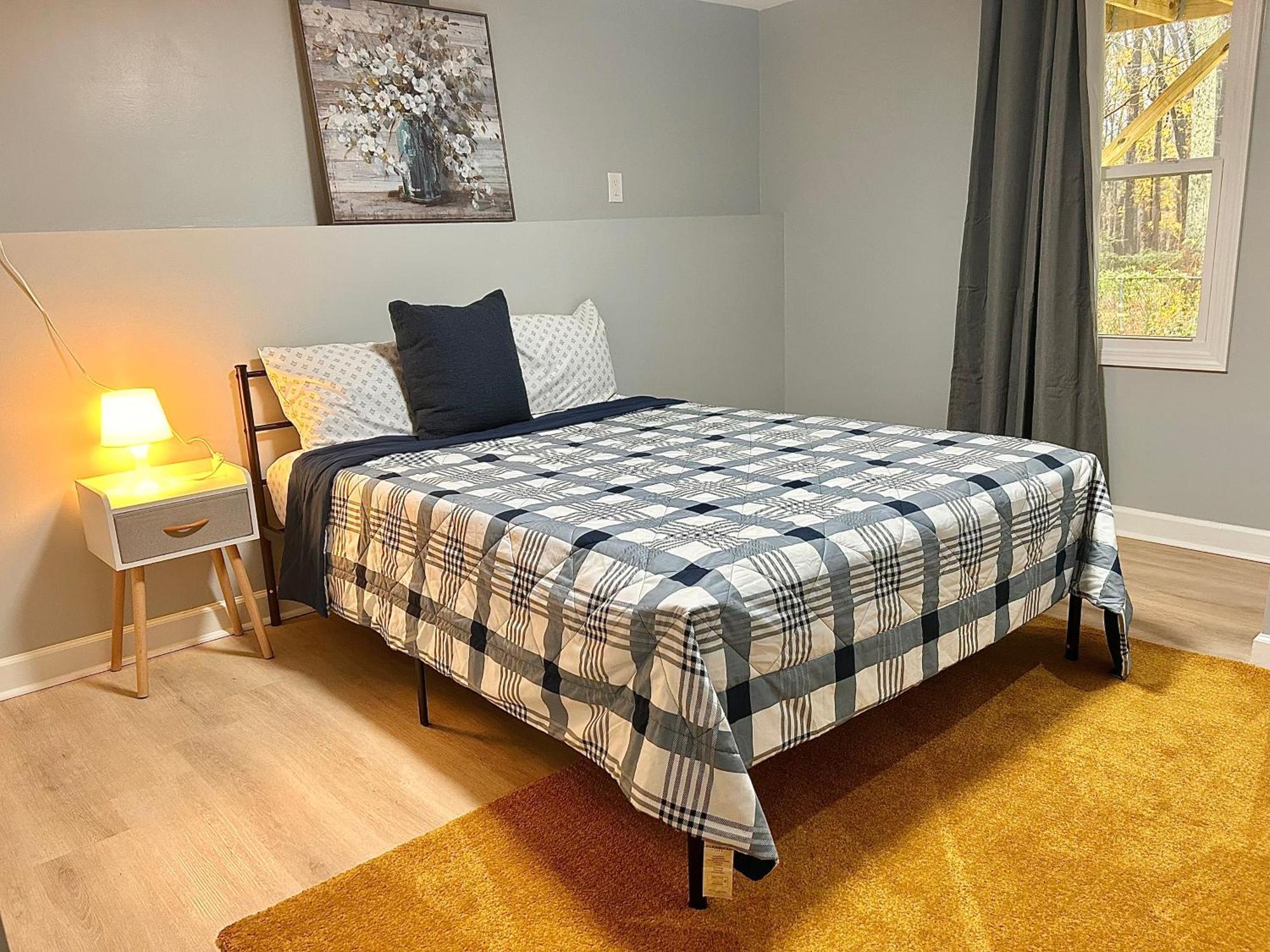 Comfy Lower Lvl Apt With Jetted Tub Near Uptown And Unc Charlotte Eksteriør bilde