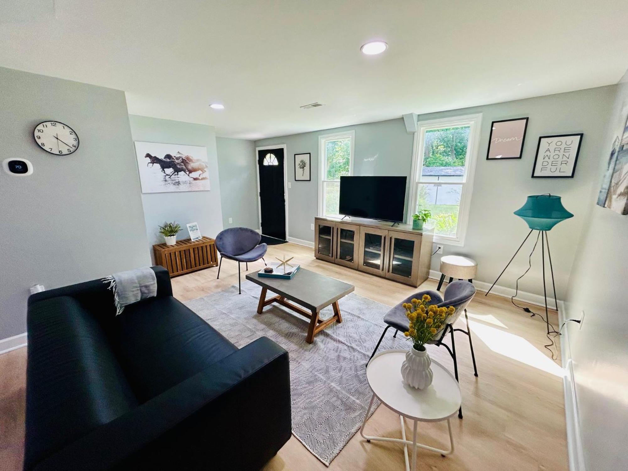 Comfy Lower Lvl Apt With Jetted Tub Near Uptown And Unc Charlotte Eksteriør bilde
