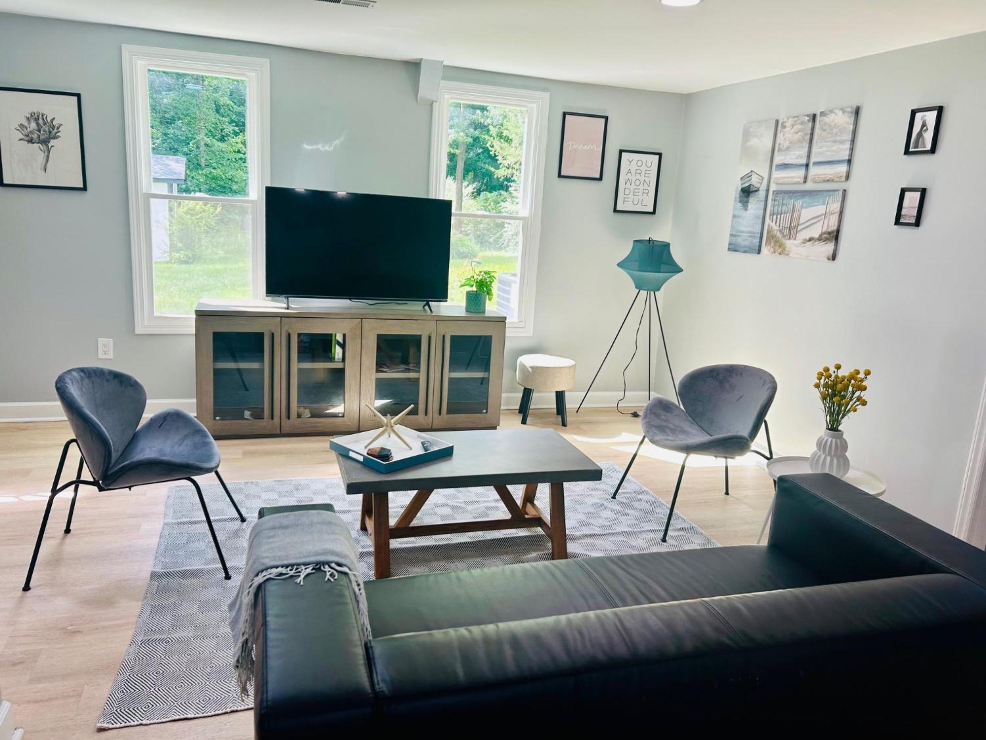 Comfy Lower Lvl Apt With Jetted Tub Near Uptown And Unc Charlotte Eksteriør bilde